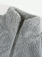 Moletom Cropped Peluciado Com Zíper E Bolso Canguru