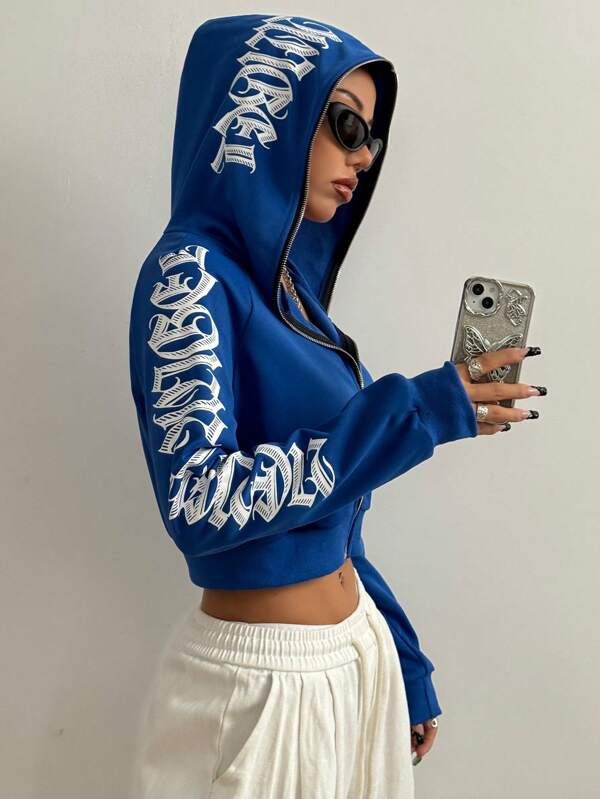 Moletom Cropped Com Capuz E Zíper Frontal Estampa Escrita Gothic
