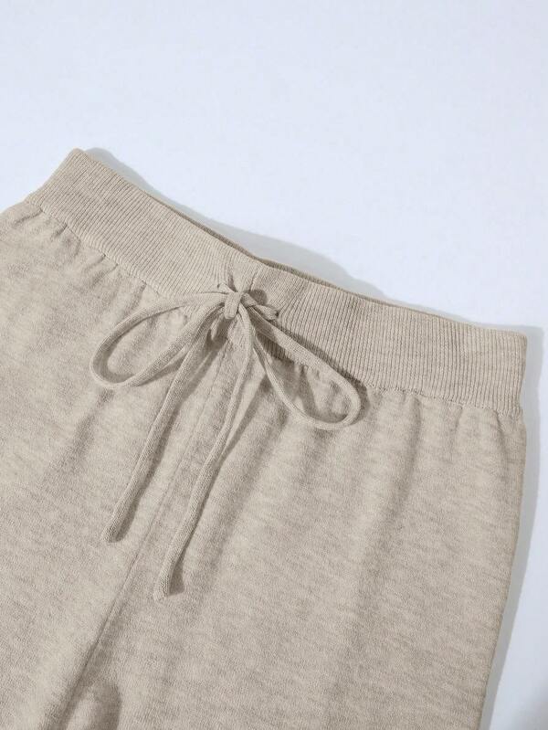 Conjunto Tricot Com Cardigan Cropped E Calça Pantalona Casual