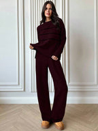 Conjunto Moletom Gola Redonda Com Detalhe Listrado Frontal