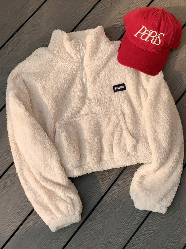 Moletom Cropped Peluciado Com Zíper E Bolso Canguru
