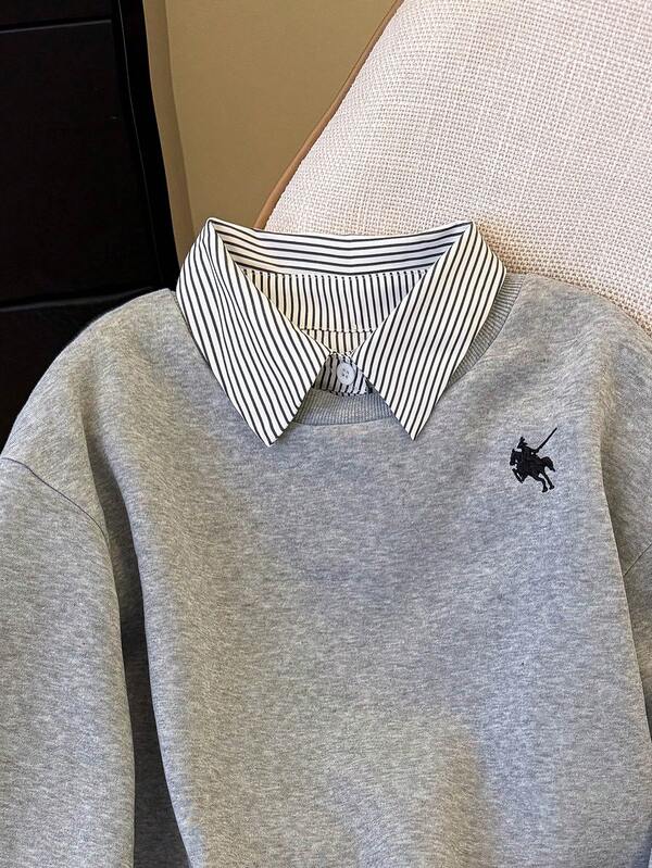 Moletom Gola Careca Com Bordado E Sobreposição De Camisa