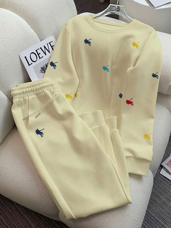 Conjunto Moletom Bordado Com Blusa E Calça Jogger Casual
