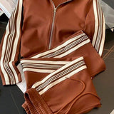 Conjunto Esportivo Com Jaqueta De Zíper E Calça Jogger Listrada