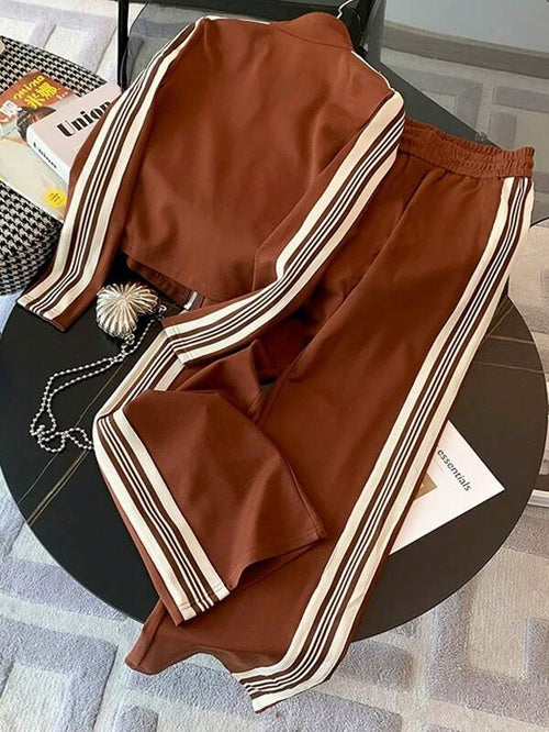 Conjunto Esportivo Com Jaqueta De Zíper E Calça Jogger Listrada
