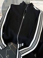 Conjunto Esportivo Com Jaqueta De Zíper E Calça Jogger Listrada