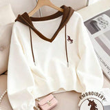 Moletom Cropped Com Capuz E Estampa Localizada