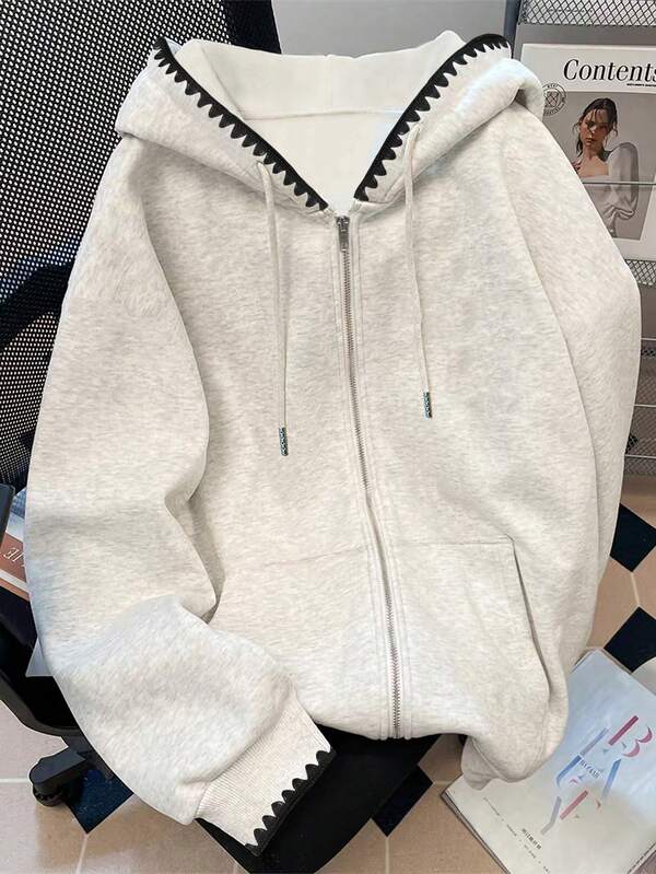 Moletom Com Zíper E Capuz Com Detalhe Bordado