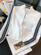 Conjunto Esportivo Com Jaqueta De Zíper E Calça Jogger Listrada